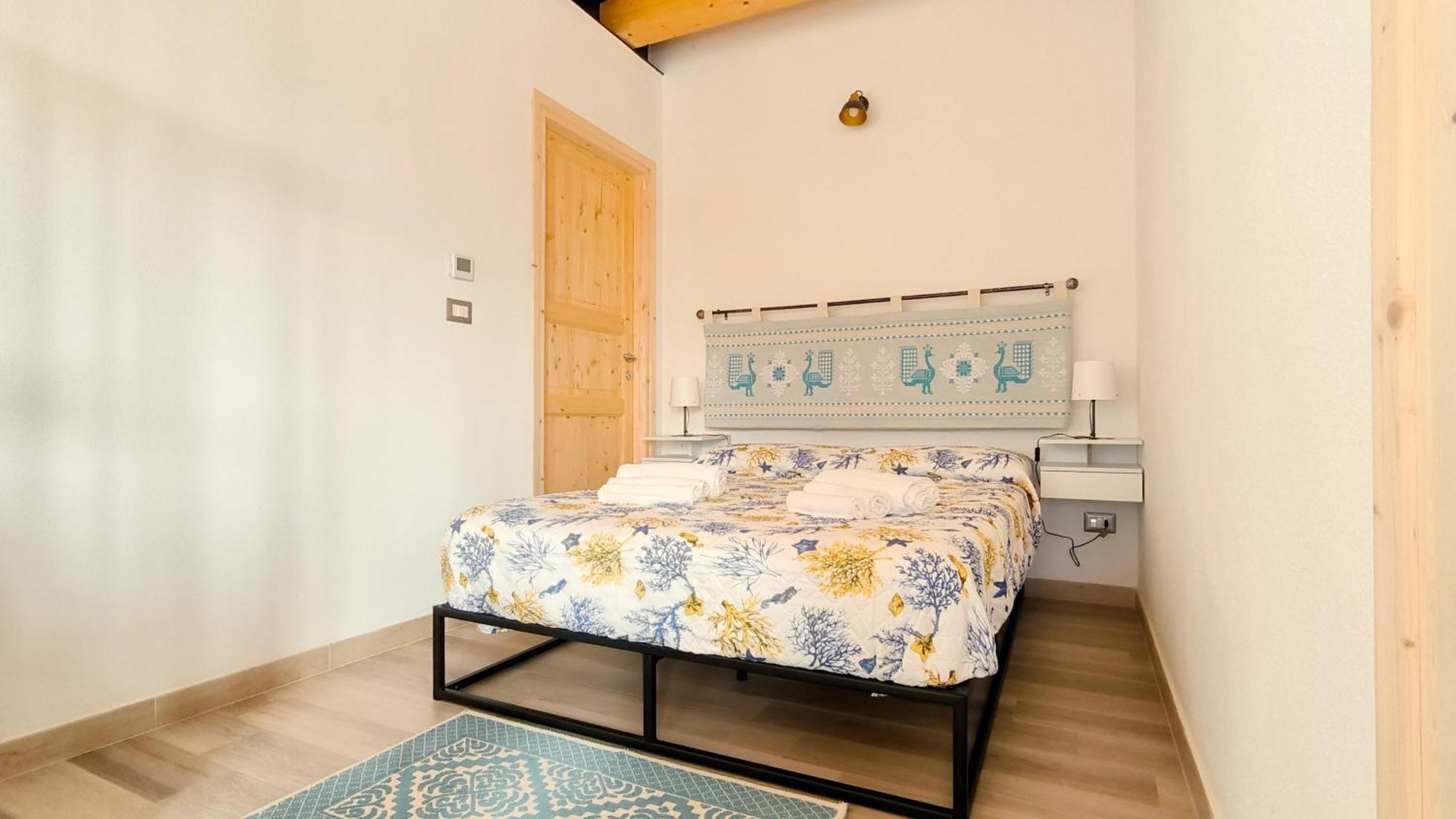 Guesthouse I Tramonti Olmedo Ngoại thất bức ảnh